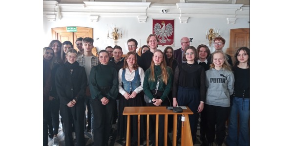 Uczniowie II Liceum Ogólnokształcącego na rozprawie w Sądzie Okręgowym w Rzeszowie